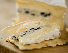 Brie de Meaux with truffles